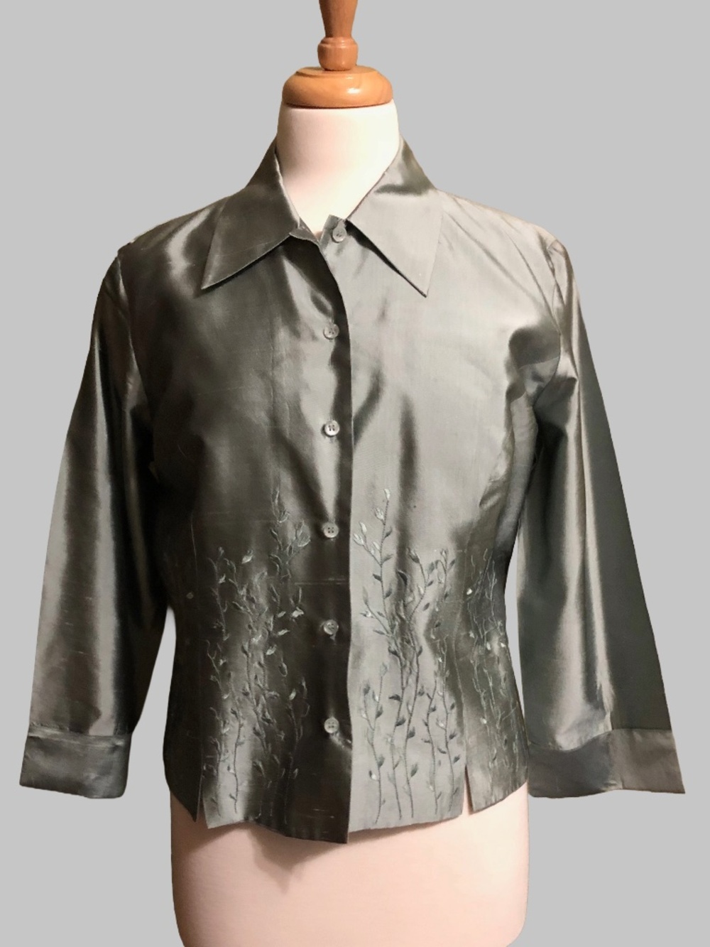 Vintage ICE Silver Green Embroidered Beaded 100% Silk Blouse Size 10